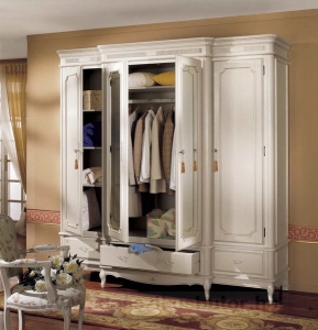 Olasz klasszikus, exkluzív, elegáns, minőségi bútor, 4 ajtós ruhásszekrény