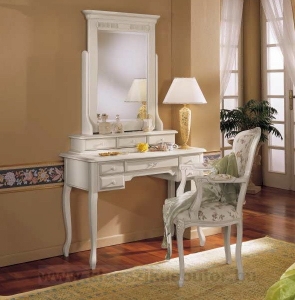 Olasz klasszikus, exkluzív, elegáns, minőségi bútor, asztalka, karosszék, fiókos tükör