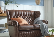 Saxon bútor, angol bútor, angol bőr kanapé, angol chesterfield kanapé, angol szófa, angol fotel, bőr szófa, bőr kanapé, bőr fotel